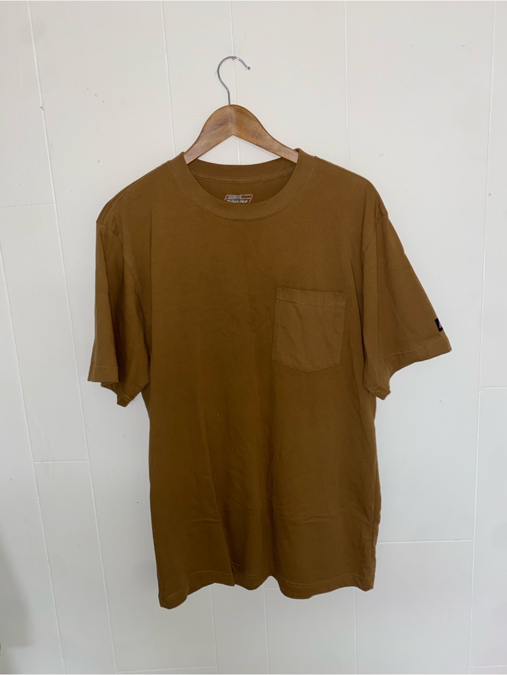 Men’s Dickies brown / orange short sleeve t shirt size M